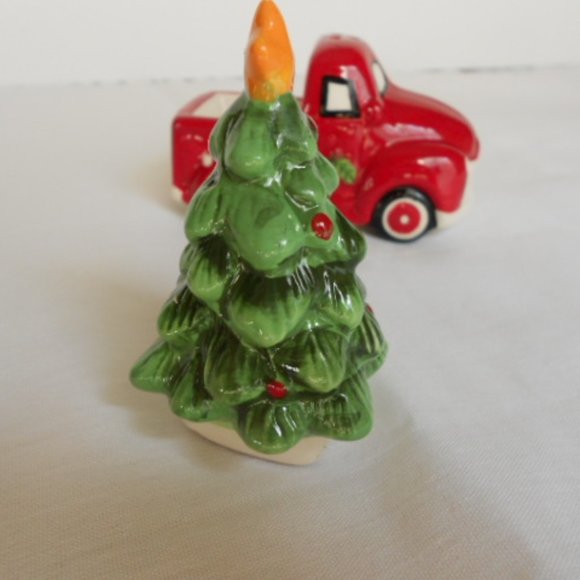 Christmas Tree & Red Truck Salt & Pepper Shakers Ceramic - Picture 7 of 10